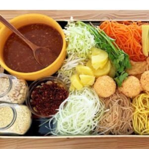 လေးလေးဇော်မိုးရဲ့ ချဉ်ငံစပ် အသုပ်စုံ