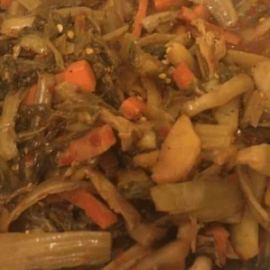 အိမ်လုပ်မုန့်ညင်းချဉ်